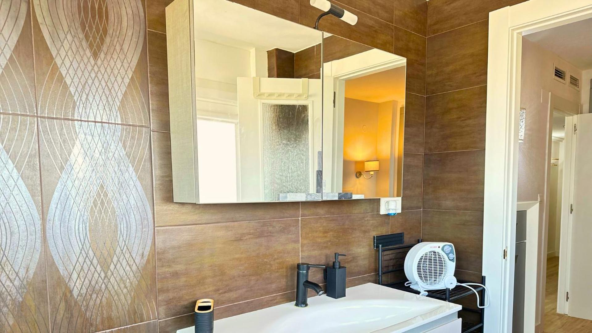 Atico A 50M Del Mar. Parking Gratis. A/C Apartment Ел Кампело Екстериор снимка